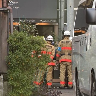 サウナのドアノブ外れる　非常ベル鳴らない　従業員不在←new