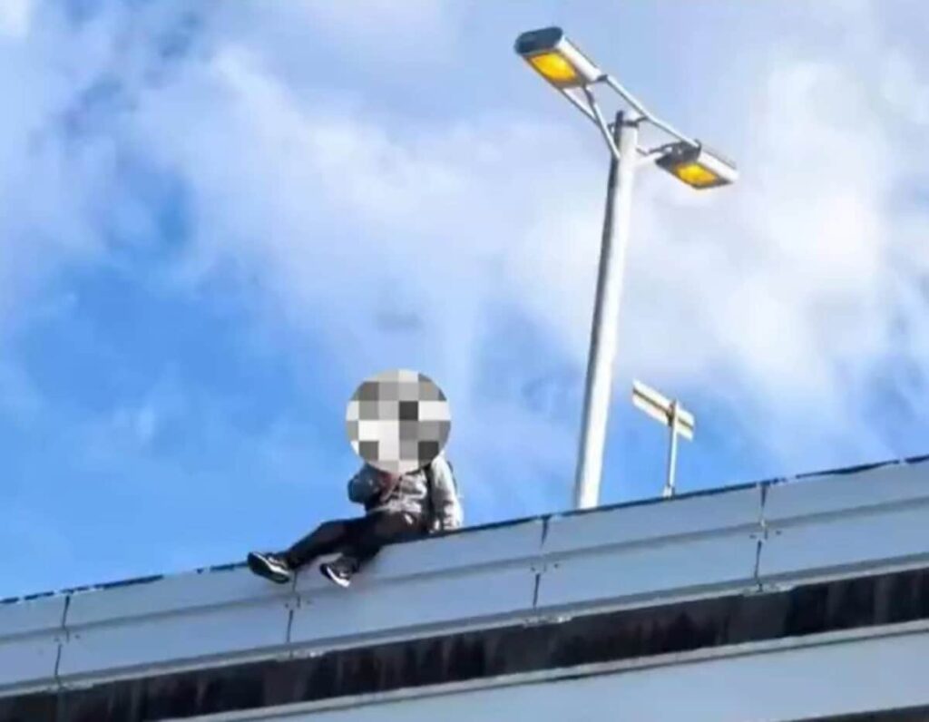 【警察が駆け付けたが】 チャイナ人観光客が関空で転落死　「日本へ行くのは危険」中共のネットざわつく、その真相は