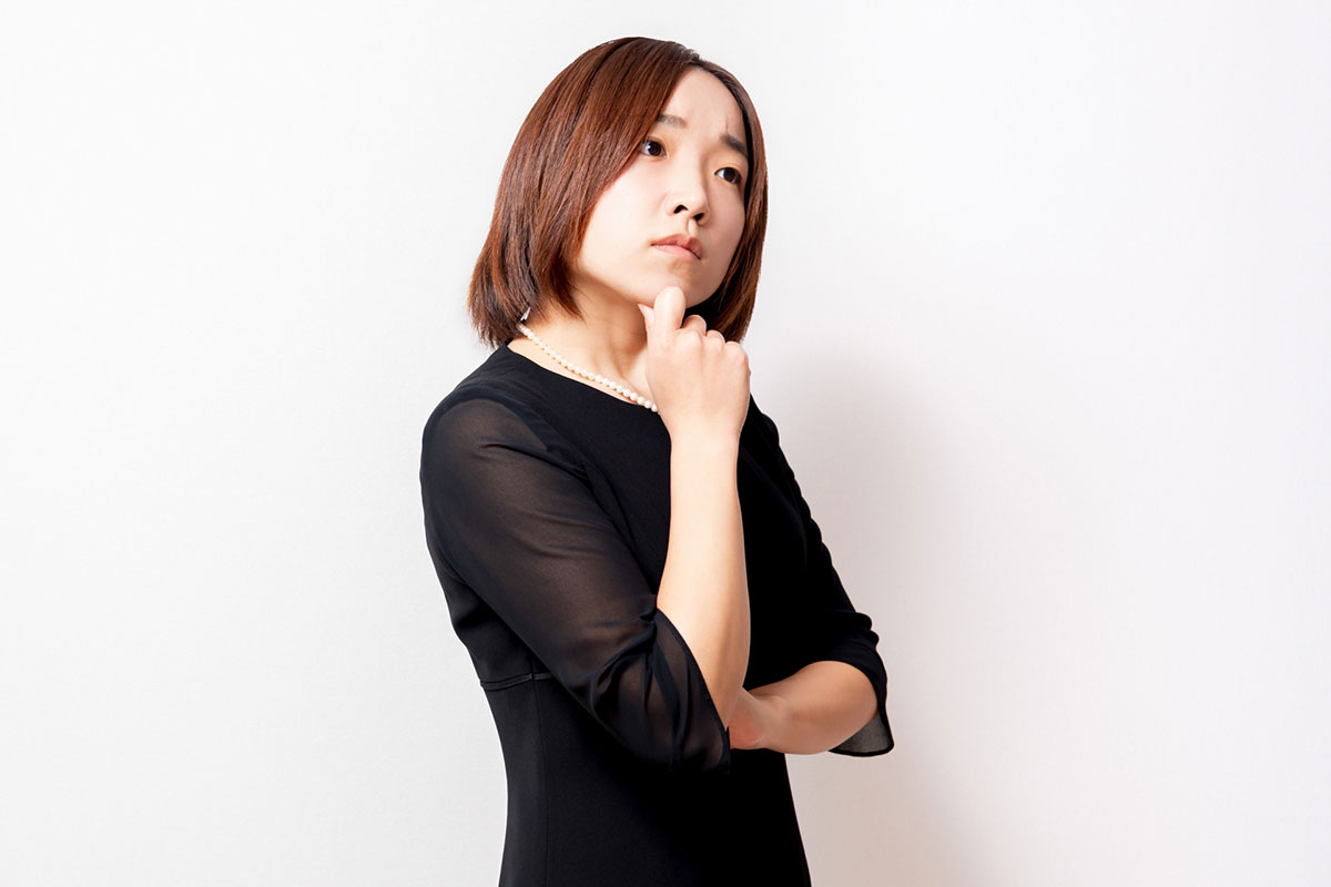 【マナー】「ご先祖様が『オッ透け感！』って思うわけないだろ」葬儀の“黒タイツNG・透け感必須”マナーに「誰得？」「キモい」と批判殺到