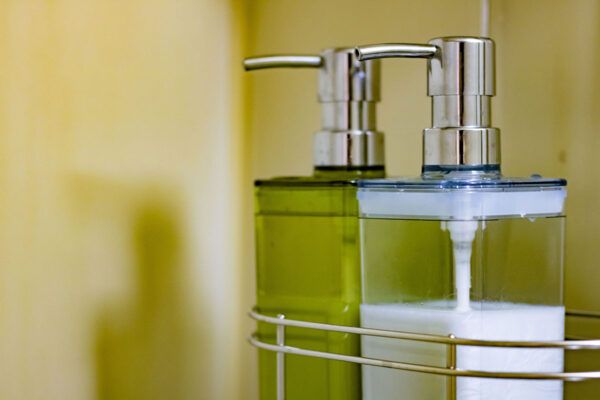 【生活】シャンプーの“詰め替え”にリスクあり！NG行動とメーカー推奨の「ボトルの捨て時」