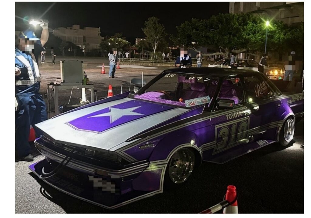 沖縄県北谷運動公園駐車場で取り締まりを受けた不正改造車カスをご覧ください。まだこんなのいるんだ