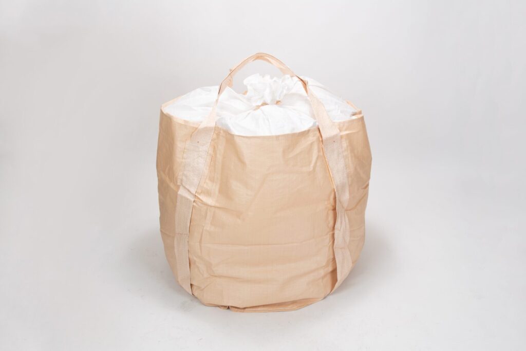 20歳男、フレコンバッグに放火した容疑で逮捕　近隣住民が飲料水をかけ消火　「ストレス発散でやった」