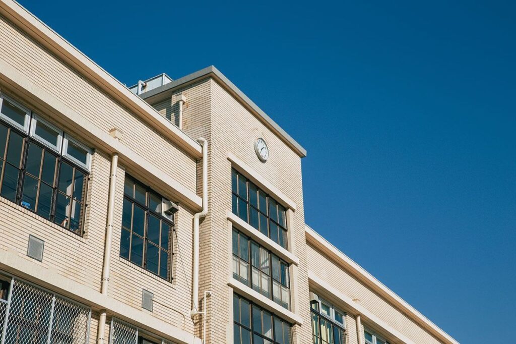 【教育】ホリエモン「学校に行く必要はまったくない」…"オールBの凡人"を量産する日本の義務教育への強烈な違和感