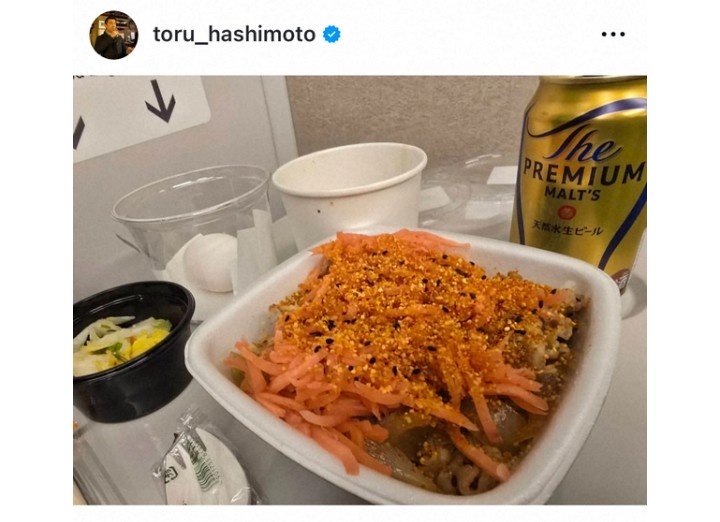 【芸能】橋下徹、『移動中の定番』 吉野家の牛丼のアレンジが異次元　「凄い」「真っ赤」「ぶっかけの醍醐味」