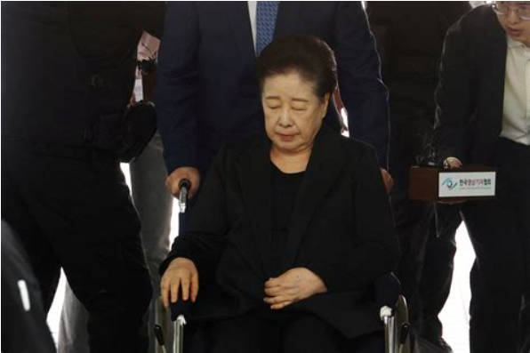 旧統一教会、自民「断絶宣言」後も政界接近　高市氏「教義分からぬ」