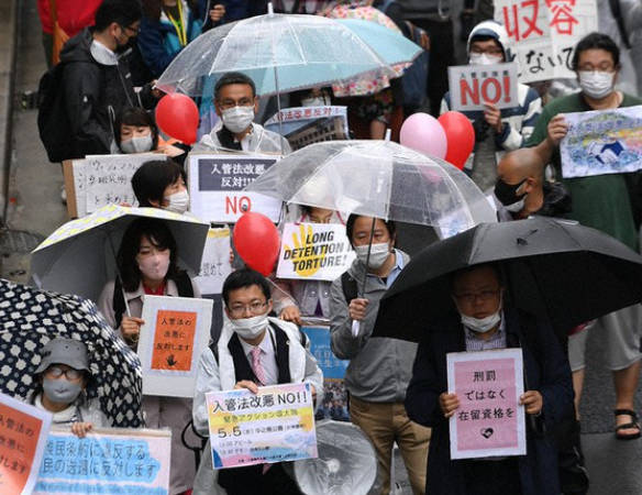 【政治】社民党「在留資格のない移民・難民に対して「不法」と呼ぶことを止め、「非正規・無登録」と呼ぶべきです」
