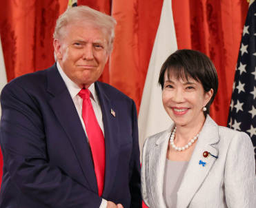 【世界の中心で王に媚びる】女性シンガーソングライター、トランプ氏に媚びる高市氏に痛快な指摘連発へ