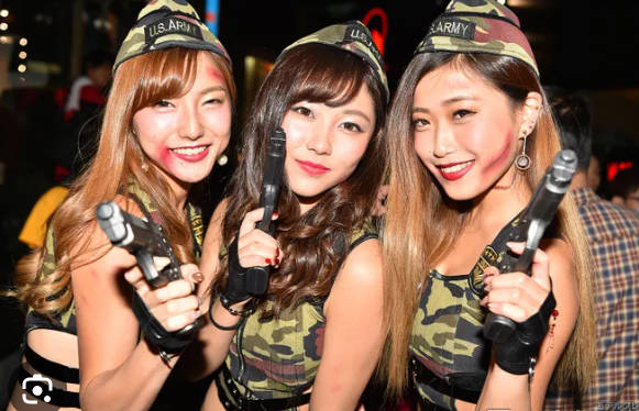 明日ハロウィンだってさ！！！！