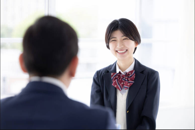 エアコン工場「大卒の方は日勤で週休118日、手当もあります高卒以下の方々は派遣で時給制で交代勤務」