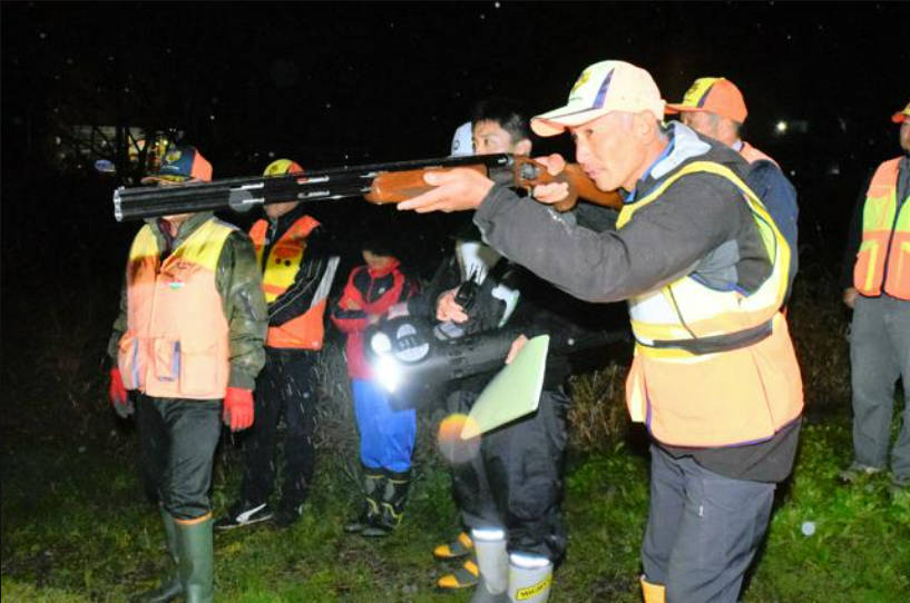 猟師「クマを殺す為に猟友会に入ったわけじゃないし、俺らは本業のある民間人」