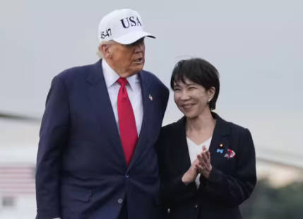 石破さん、高市首相の所信演説中『戦車の本』を読んでいた。ガルパンか？