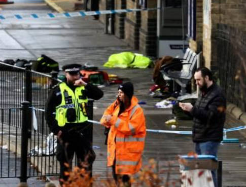 【イギリス】逮捕された2人のうち1人を釈放、襲撃阻止しようとした乗務員重体　事件に関与した容疑者は男1人だけ　英列車刺傷事件