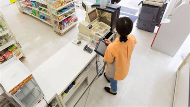 コンビニに10年間以上毎日通う→3日行かなかったら店員が安否確認に来た