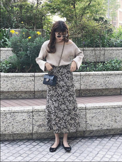 24歳女性、ホストクラブでの売掛金100万円のため、監視されてパパ活や性風俗店で働くことに