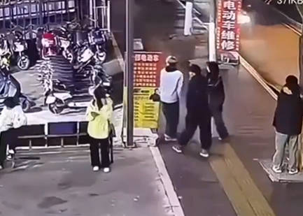 中国製のバッテリー爆弾が炸裂💥🔥🔋💥💥