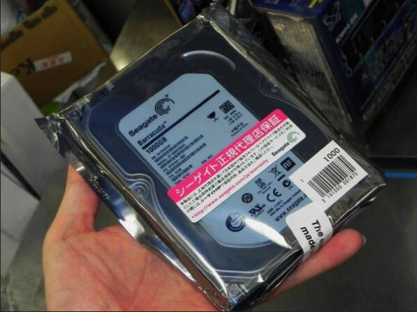 HDDが品薄、今予約しても納期は1年後