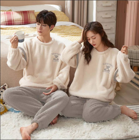 【「パジャマは毎日洗わずに何日か着る」というポストを見て驚愕している。】服類は毎日、子ども靴は毎週、水筒のベルトさえ毎日洗うワイ