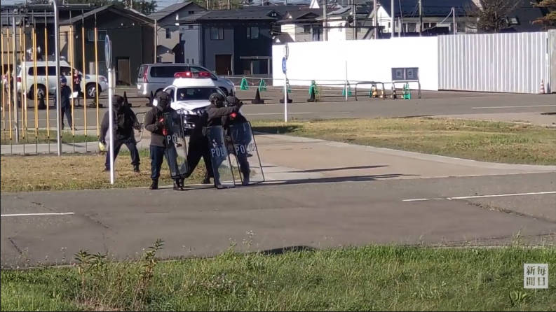 【秋田クマ被害】銃一つ持たせずにカンボジアに警察官を派遣して、殉職した自衛官と同じになるのでは！！