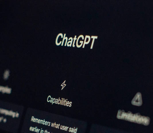 【AIのウソ激減】ChatGPTを検証モードに切り替える「事実確認系プロンプト」10選／嘘を防ぐ楽々一発コピペ