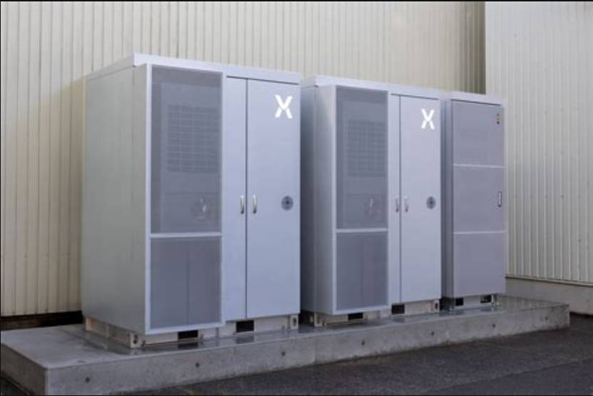 蓄電池の価格下落が止まらない。日本製ですら2年前の半額以下に。深夜電力でも採算が取れるレベルに