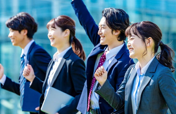 大学生の就職内定率は73.4%、10月時点　続く売り手市場