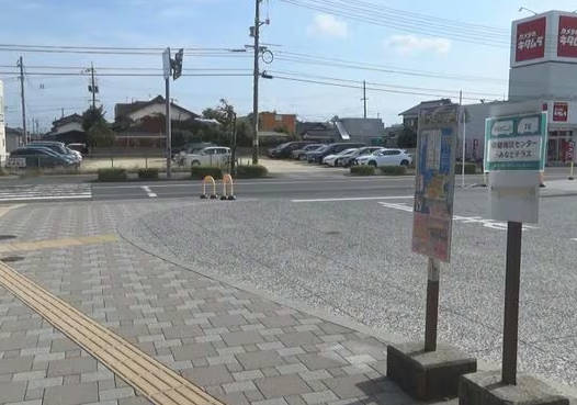 車いすの男性、バス運転手に因縁をつけつづけ自宅謹慎に追い込むことに成功ｗｗｗ