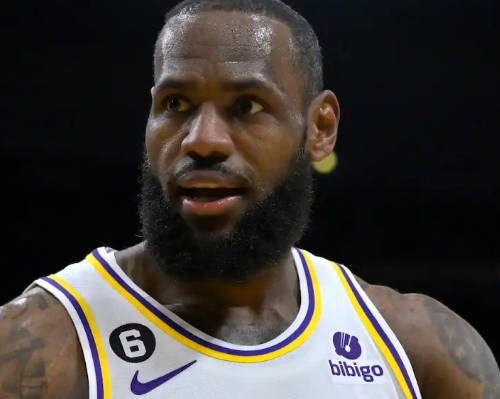 テキサス州の白人警官、黒人アメフト選手にわざとぶつかり因縁をつける→大炎上ww