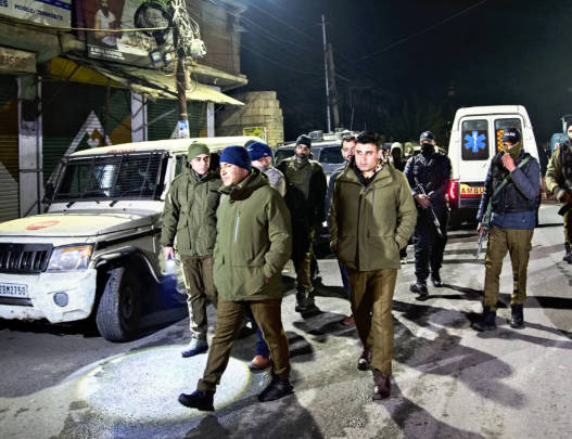 インド北部の警察で爆発　証拠品の爆弾押収時に誤って起爆させたとられる　死傷多数