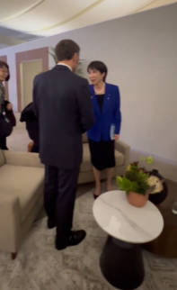 高市首相 　大統領に突然「最近眠れない」