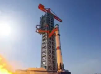 【ロイター】 中共の再使用可能ロケット「朱雀３号」、初飛行で回収失敗