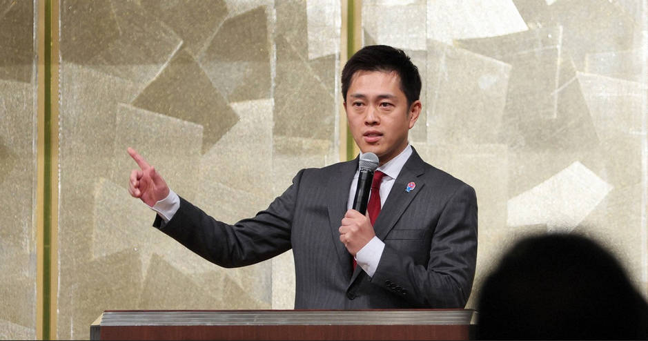 【悲報】維新の会「自腹でキャバクラ行くのは限界あるでしょうが！」