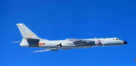 中国「一緒に日本のまわり飛ぼうね！」 ロシア「うん！」 中露「ﾗﾝｰﾗﾗﾝﾗｰﾗﾝﾗﾝﾗﾝﾗﾝ♪」