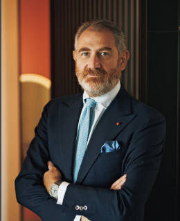 BVLGARI（ブルガリ）←いや、、、どう読んでもブヴルガリだろ