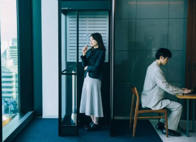 【🚬】オフィスに“喫煙所回帰”の流れ　極端な禁煙化がまねいた弊害に悩み…「分煙が福利厚生の一環に」