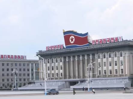 「核武装という極めて挑発的な野望を躊躇なく述べた、危険千万な軍事行動は断固阻止すべし」