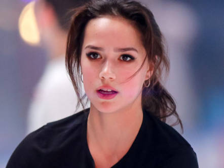 ザキトワさん（23）