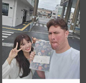 【悲報】巨人リチャードの婚姻届の証人W