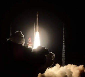 中国父さん、1日でロケット３機の打ち上げに成功…