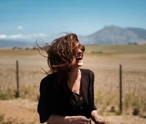 【社会】「寂しくても自由がよい」　現役世代の6割強が賛意　人づきあい調査