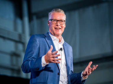 デルタ航空CEO「乗客トラブルやマナー違反が増えたのは格安運賃で貧民も乗れるようになったせい」