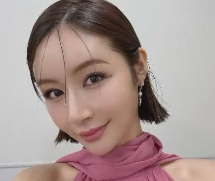 インフルエンサー宮崎麗果氏を在宅起訴　1.5億円脱税の罪　特捜部