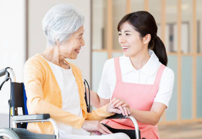 介護の現場「人手が足りないのです…」国「では国家試験に落ちた者外国人も採用してはどうだろう?」