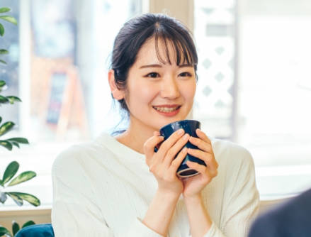 もう社会人にもなれば、お金目的でないと仲良くしなくなる。好きで付き合うとかまずない。