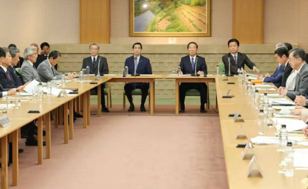 【立民がごねて、また年越し】皇族確保策、自維は旧宮家復帰「第一優先」