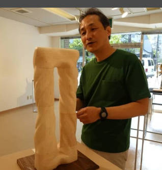 【パヨ教師】１０年で懲戒処分１２回の美術教師『個人の自由を圧殺する管理社会が「君が代」を強要している』