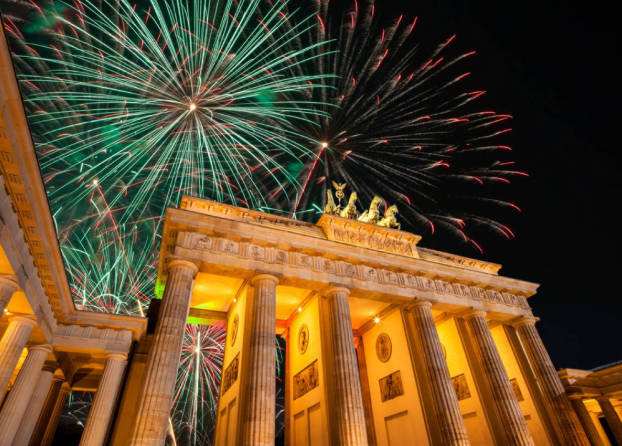 ドイツ「正月三が日は当然休む」←GDP上がる　日本「正月三が日も出社」←GDP下がる