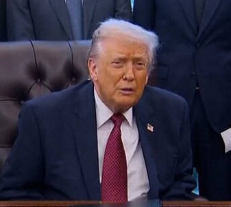 これもう高市首相が突然中国軍に拘束されて中国連れて行かれるようなもんだろ… こんなの許されるの？