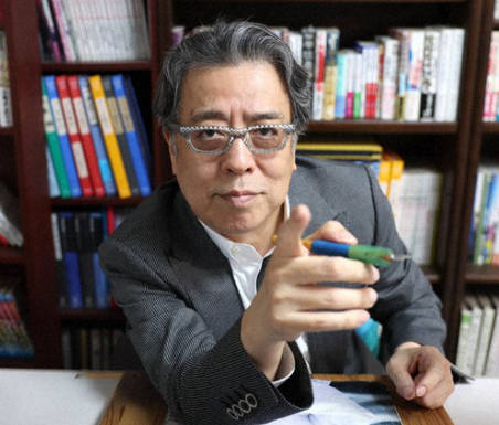 小林よしのり「米国のベネズエラ攻撃は侵略ではなく正義の執行だと言う奴がいる。世界を軍事力だけがモノを言う無秩序状態にしていいか？が問われている。国際法を慣習法として育てるしかない」