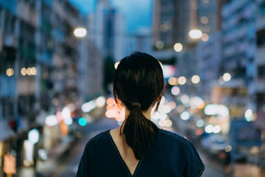 【中国で若者の国外脱出が加速】監視や特権への失望 「いまの若者には3つの選択肢しかない。あきらめて何もしないか、激しい競争に突っ込むか、海外へ出るかだ」