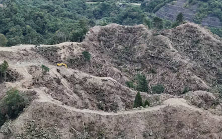 【鴨川メガソーラー計画、FIT 認定失効で暗礁に】事業者は設備運転開始の遅れと手続き不備で高額買取の権利を失う